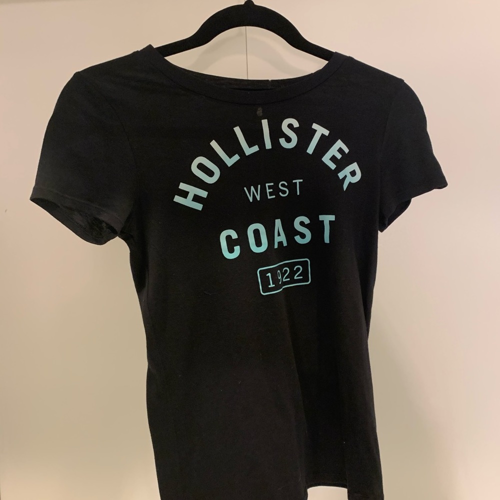 black tee